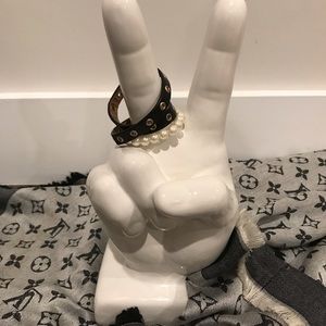 Meet your Poshers, Roseandquartzpm.